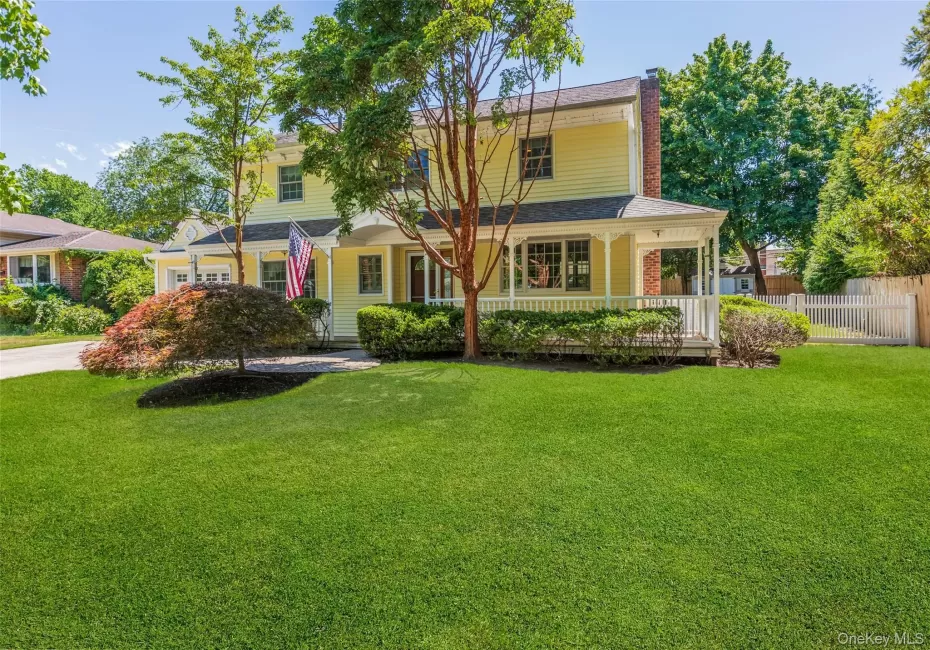 12 Rumford Road, Smithtown, NY, 3 Bedrooms Bedrooms, 6 Rooms Rooms,1 BathroomBathrooms,Residential Lease,For Rent,Rumford,0,1016818 12 Rumford Road, Smithtown, NY, 3 Bedrooms Bedrooms, 6 Rooms Rooms,1 BathroomBathrooms,Residential Lease,For Rent,Rumford,0,1016818