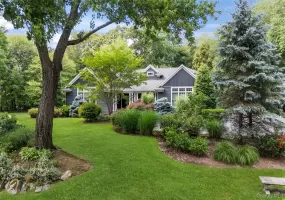40 Coves Run, Oyster Bay, NY, 5 Bedrooms Bedrooms, 12 Rooms Rooms,4 BathroomsBathrooms,Residential,For Rent,Coves,0,1015516 40 Coves Run, Oyster Bay, NY, 5 Bedrooms Bedrooms, 12 Rooms Rooms,4 BathroomsBathrooms,Residential,For Rent,Coves,0,1015516