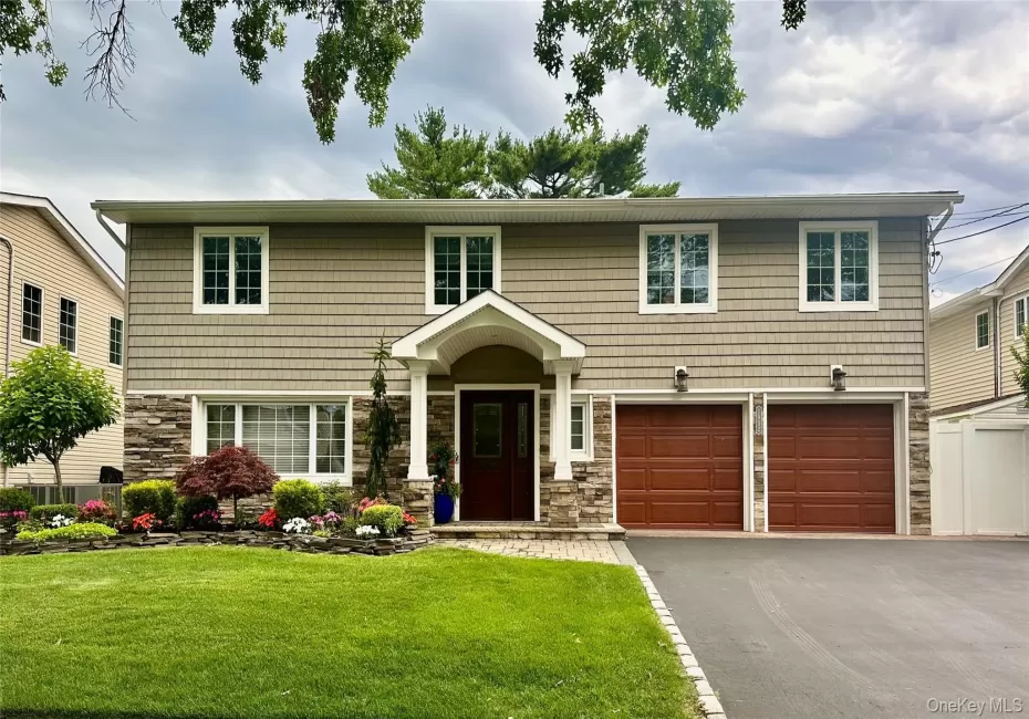 1932 Cynthia Lane, Hempstead, NY, 5 Bedrooms Bedrooms, 9 Rooms Rooms,3 BathroomsBathrooms,Residential,For Rent,Cynthia,0,1016803 1932 Cynthia Lane, Hempstead, NY, 5 Bedrooms Bedrooms, 9 Rooms Rooms,3 BathroomsBathrooms,Residential,For Rent,Cynthia,0,1016803