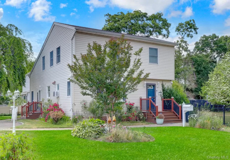 301 Oak Neck Road, Islip, NY, 3 Bedrooms Bedrooms, 7 Rooms Rooms,2 BathroomsBathrooms,Residential,For Rent,Oak Neck,0,KEY1016930 301 Oak Neck Road, Islip, NY, 3 Bedrooms Bedrooms, 7 Rooms Rooms,2 BathroomsBathrooms,Residential,For Rent,Oak Neck,0,KEY1016930