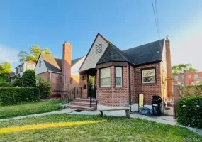 82-30 168th Street, New York, NY, 4 Bedrooms Bedrooms, 6 Rooms Rooms,2 BathroomsBathrooms,Residential,For Rent,168th,0,KEY1016882 82-30 168th Street, New York, NY, 4 Bedrooms Bedrooms, 6 Rooms Rooms,2 BathroomsBathrooms,Residential,For Rent,168th,0,KEY1016882