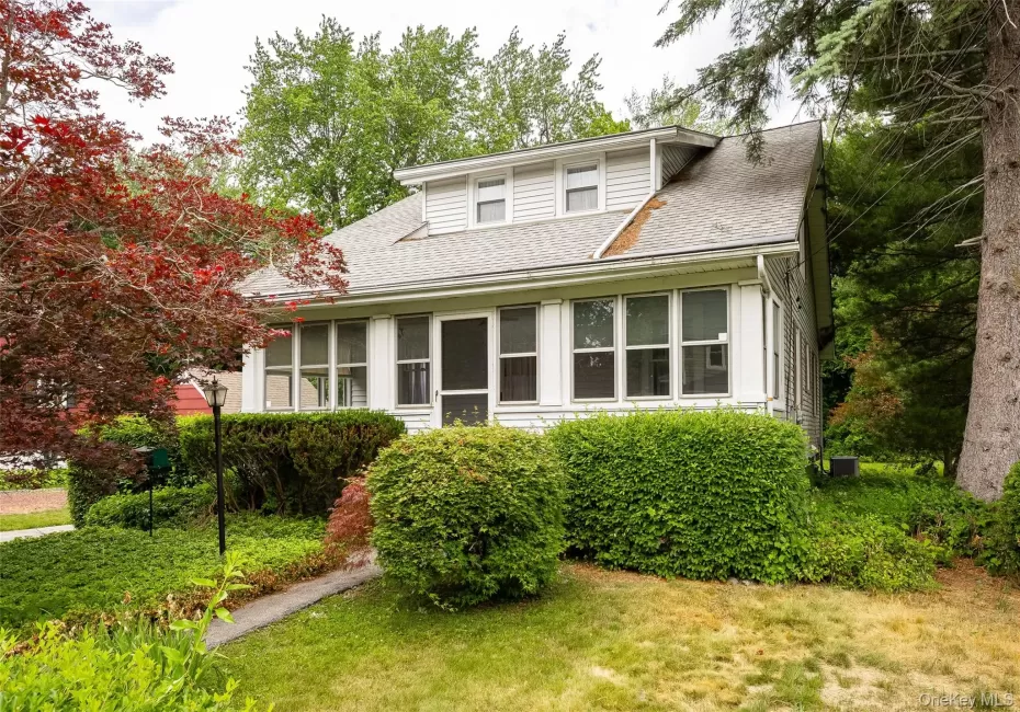 37 Florence Avenue, Fishkill, NY, 3 Bedrooms Bedrooms, 8 Rooms Rooms,2 BathroomsBathrooms,Residential,For Rent,Florence,0,1013650 37 Florence Avenue, Fishkill, NY, 3 Bedrooms Bedrooms, 8 Rooms Rooms,2 BathroomsBathrooms,Residential,For Rent,Florence,0,1013650