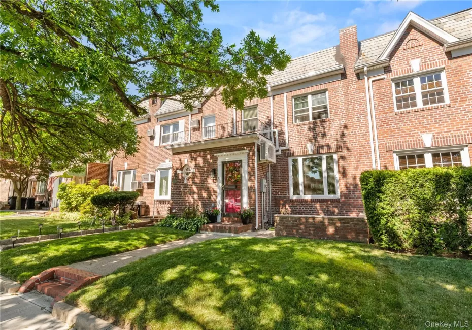 7718 83rd Street, New York, NY, 3 Bedrooms Bedrooms, 7 Rooms Rooms,2 BathroomsBathrooms,Residential,For Rent,83rd,0,KEY1016567 7718 83rd Street, New York, NY, 3 Bedrooms Bedrooms, 7 Rooms Rooms,2 BathroomsBathrooms,Residential,For Rent,83rd,0,KEY1016567