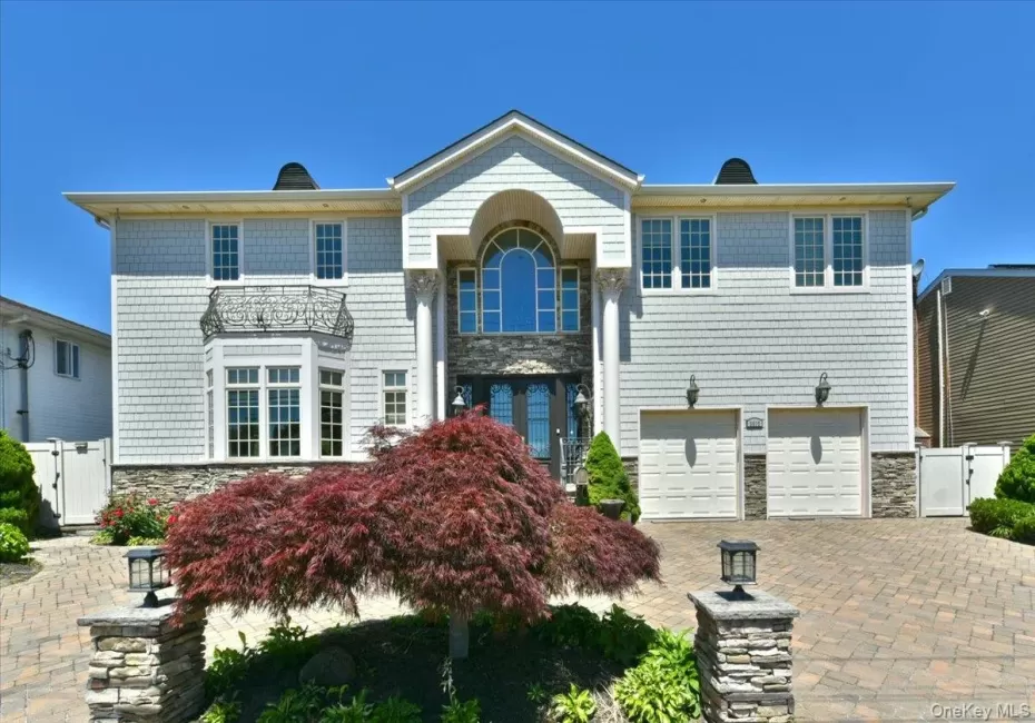 3510 Riverside Drive, Hempstead, NY, 5 Bedrooms Bedrooms, 9 Rooms Rooms,5 BathroomsBathrooms,Residential,For Rent,Riverside,0,1015329 3510 Riverside Drive, Hempstead, NY, 5 Bedrooms Bedrooms, 9 Rooms Rooms,5 BathroomsBathrooms,Residential,For Rent,Riverside,0,1015329