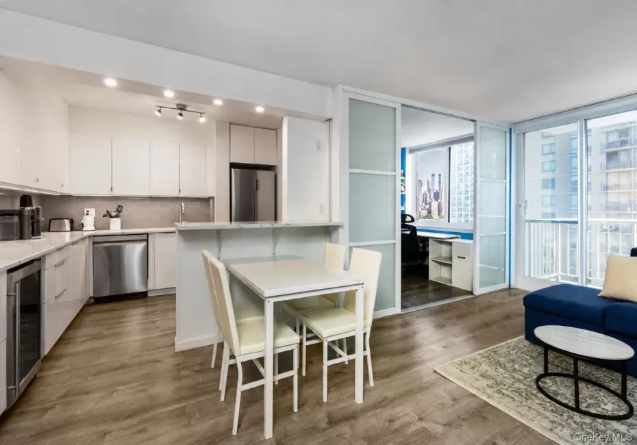 4-74 48th Avenue, New York, NY, 2 Bedrooms Bedrooms, 4 Rooms Rooms,1 BathroomBathrooms,Residential,For Rent,48th,0,KEY1017287 4-74 48th Avenue, New York, NY, 2 Bedrooms Bedrooms, 4 Rooms Rooms,1 BathroomBathrooms,Residential,For Rent,48th,0,KEY1017287