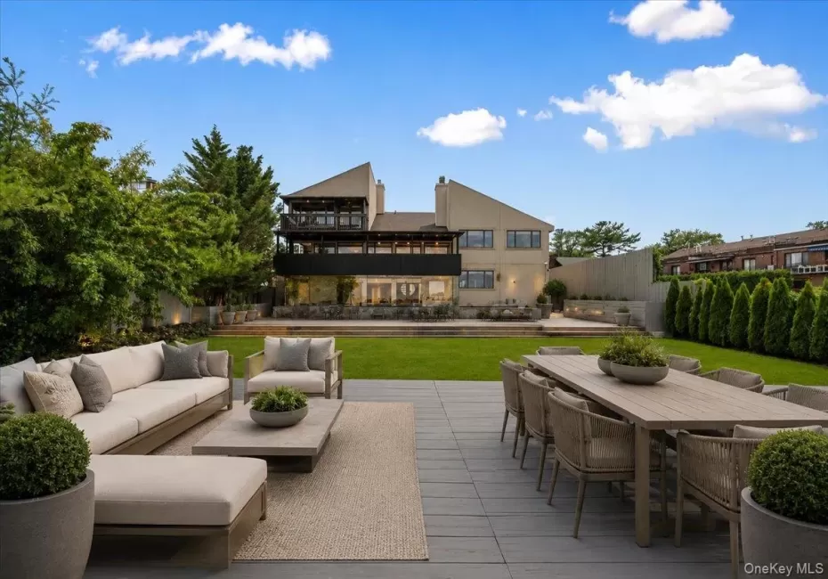 15443 Riverside Drive, New York, NY, 3 Bedrooms Bedrooms, 12 Rooms Rooms,3 BathroomsBathrooms,Residential,For Rent,Riverside,0,1016204 15443 Riverside Drive, New York, NY, 3 Bedrooms Bedrooms, 12 Rooms Rooms,3 BathroomsBathrooms,Residential,For Rent,Riverside,0,1016204