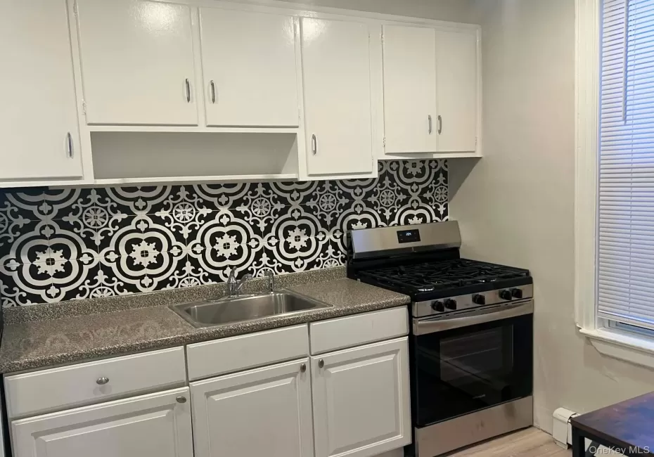 150 Tulip Avenue, Hempstead, NY, 2 Bedrooms Bedrooms, 4 Rooms Rooms,1 BathroomBathrooms,Residential Lease,For Rent,Tulip,0,1017167 150 Tulip Avenue, Hempstead, NY, 2 Bedrooms Bedrooms, 4 Rooms Rooms,1 BathroomBathrooms,Residential Lease,For Rent,Tulip,0,1017167