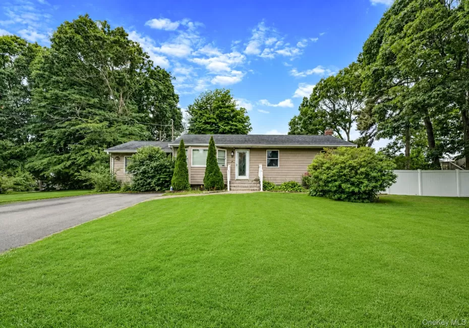 2 Amarr Drive, Brookhaven, NY, 4 Bedrooms Bedrooms, 8 Rooms Rooms,2 BathroomsBathrooms,Residential,For Rent,Amarr,0,KEY1017292 2 Amarr Drive, Brookhaven, NY, 4 Bedrooms Bedrooms, 8 Rooms Rooms,2 BathroomsBathrooms,Residential,For Rent,Amarr,0,KEY1017292