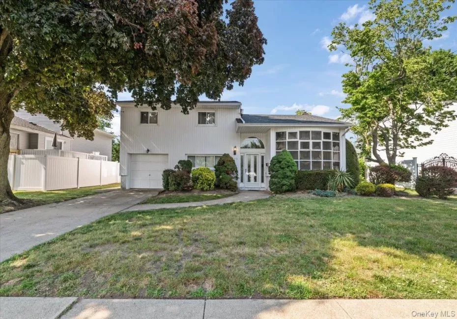 279 Kentucky Avenue, Oyster Bay, NY, 3 Bedrooms Bedrooms, 7 Rooms Rooms,2 BathroomsBathrooms,Residential,For Rent,Kentucky,0,KEY1017183 279 Kentucky Avenue, Oyster Bay, NY, 3 Bedrooms Bedrooms, 7 Rooms Rooms,2 BathroomsBathrooms,Residential,For Rent,Kentucky,0,KEY1017183
