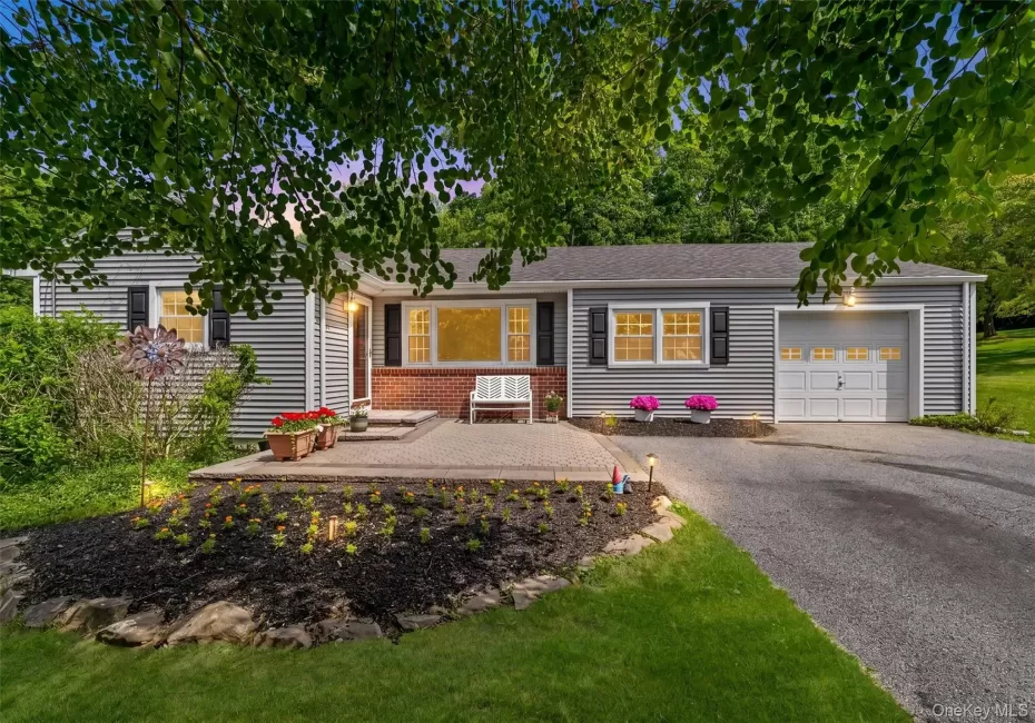 644 Sharon Lane, Yorktown, NY, 3 Bedrooms Bedrooms, 10 Rooms Rooms,2 BathroomsBathrooms,Residential,For Rent,Sharon,0,1015888 644 Sharon Lane, Yorktown, NY, 3 Bedrooms Bedrooms, 10 Rooms Rooms,2 BathroomsBathrooms,Residential,For Rent,Sharon,0,1015888