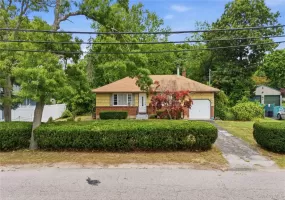 385 Manhattan Boulevard, Islip, NY, 3 Bedrooms Bedrooms, 5 Rooms Rooms,2 BathroomsBathrooms,Residential,For Rent,Manhattan,0,1017047 385 Manhattan Boulevard, Islip, NY, 3 Bedrooms Bedrooms, 5 Rooms Rooms,2 BathroomsBathrooms,Residential,For Rent,Manhattan,0,1017047