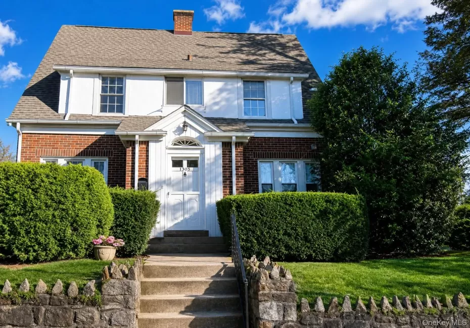 1305 Park Avenue, Mamaroneck, NY, 3 Bedrooms Bedrooms, 4 Rooms Rooms,2 BathroomsBathrooms,Residential Lease,For Rent,Park,0,1017236 1305 Park Avenue, Mamaroneck, NY, 3 Bedrooms Bedrooms, 4 Rooms Rooms,2 BathroomsBathrooms,Residential Lease,For Rent,Park,0,1017236
