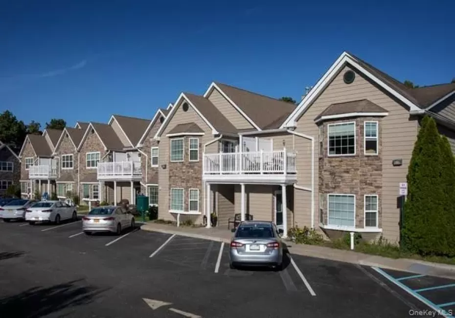 400 Adams Way, Islip, NY, 2 Bedrooms Bedrooms, 6 Rooms Rooms,2 BathroomsBathrooms,Residential Lease,For Rent,Adams,0,1017241 400 Adams Way, Islip, NY, 2 Bedrooms Bedrooms, 6 Rooms Rooms,2 BathroomsBathrooms,Residential Lease,For Rent,Adams,0,1017241
