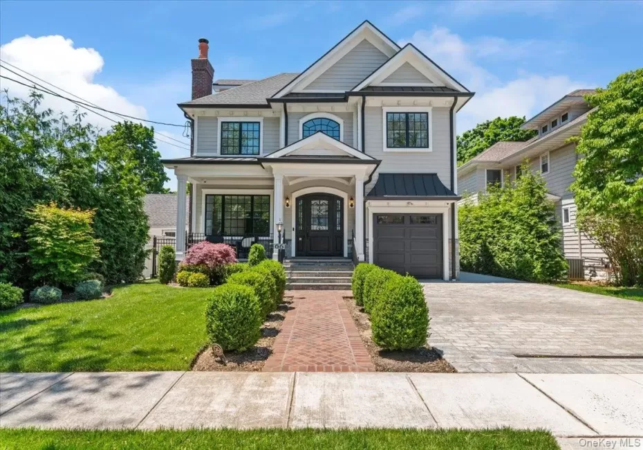66 Liberty Avenue, Hempstead, NY, 4 Bedrooms Bedrooms, 15 Rooms Rooms,4 BathroomsBathrooms,Residential,For Rent,Liberty,0,1016865 66 Liberty Avenue, Hempstead, NY, 4 Bedrooms Bedrooms, 15 Rooms Rooms,4 BathroomsBathrooms,Residential,For Rent,Liberty,0,1016865