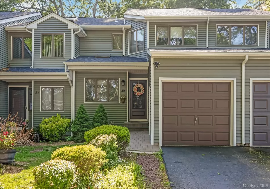 39 Jeremy Circle, Smithtown, NY, 2 Bedrooms Bedrooms, 5 Rooms Rooms,2 BathroomsBathrooms,Residential,For Rent,Jeremy,0,KEY1017081 39 Jeremy Circle, Smithtown, NY, 2 Bedrooms Bedrooms, 5 Rooms Rooms,2 BathroomsBathrooms,Residential,For Rent,Jeremy,0,KEY1017081