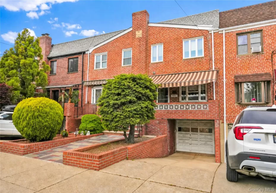59-37 69th Lane, New York, NY, 3 Bedrooms Bedrooms, 6 Rooms Rooms,1 BathroomBathrooms,Residential,For Rent,69th,0,1017381 59-37 69th Lane, New York, NY, 3 Bedrooms Bedrooms, 6 Rooms Rooms,1 BathroomBathrooms,Residential,For Rent,69th,0,1017381