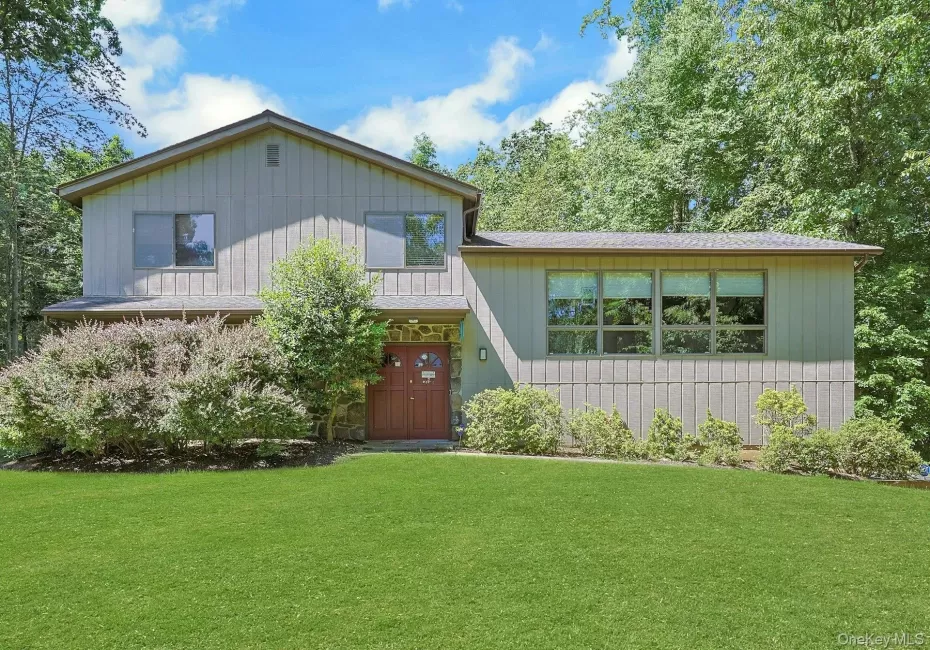 7 Sassi Drive, Cortlandt, NY, 4 Bedrooms Bedrooms, 8 Rooms Rooms,3 BathroomsBathrooms,Residential,For Rent,Sassi,0,KEY1017266 7 Sassi Drive, Cortlandt, NY, 4 Bedrooms Bedrooms, 8 Rooms Rooms,3 BathroomsBathrooms,Residential,For Rent,Sassi,0,KEY1017266