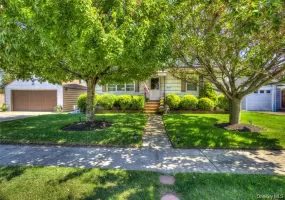 1 Alexine Avenue, Hempstead, NY, 3 Bedrooms Bedrooms, 6 Rooms Rooms,1 BathroomBathrooms,Residential Lease,For Rent,Alexine,0,1017352 1 Alexine Avenue, Hempstead, NY, 3 Bedrooms Bedrooms, 6 Rooms Rooms,1 BathroomBathrooms,Residential Lease,For Rent,Alexine,0,1017352