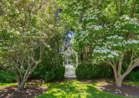 115 Main Street, Southampton, NY, 3 Bedrooms Bedrooms, 7 Rooms Rooms,3 BathroomsBathrooms,Residential Lease,For Rent,Main,0,1017611 115 Main Street, Southampton, NY, 3 Bedrooms Bedrooms, 7 Rooms Rooms,3 BathroomsBathrooms,Residential Lease,For Rent,Main,0,1017611