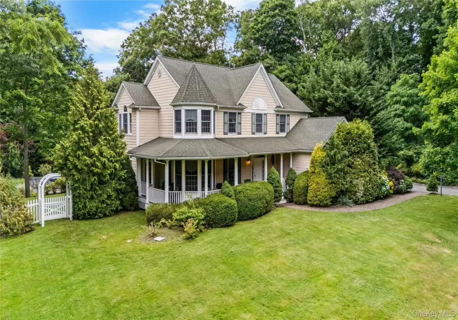 193 Pidgeon Hill Road, Huntington, NY, 5 Bedrooms Bedrooms, 13 Rooms Rooms,3 BathroomsBathrooms,Residential,For Rent,Pidgeon Hill,0,KEY1017489 193 Pidgeon Hill Road, Huntington, NY, 5 Bedrooms Bedrooms, 13 Rooms Rooms,3 BathroomsBathrooms,Residential,For Rent,Pidgeon Hill,0,KEY1017489