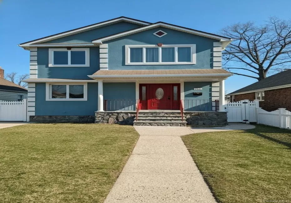 267 Seidman Place, Hempstead, NY, 4 Bedrooms Bedrooms, 6 Rooms Rooms,4 BathroomsBathrooms,Residential,For Rent,Seidman,0,1017519 267 Seidman Place, Hempstead, NY, 4 Bedrooms Bedrooms, 6 Rooms Rooms,4 BathroomsBathrooms,Residential,For Rent,Seidman,0,1017519