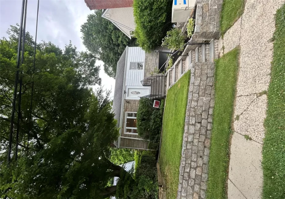 207 Morsemere Avenue, Yonkers, NY, 4 Bedrooms Bedrooms, 6 Rooms Rooms,2 BathroomsBathrooms,Residential,For Rent,Morsemere,0,1017565 207 Morsemere Avenue, Yonkers, NY, 4 Bedrooms Bedrooms, 6 Rooms Rooms,2 BathroomsBathrooms,Residential,For Rent,Morsemere,0,1017565