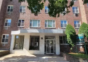 89-00 170 Street, New York, NY, 2 Rooms Rooms,1 BathroomBathrooms,Residential,For Rent,170 Street,0,1017575 89-00 170 Street, New York, NY, 2 Rooms Rooms,1 BathroomBathrooms,Residential,For Rent,170 Street,0,1017575