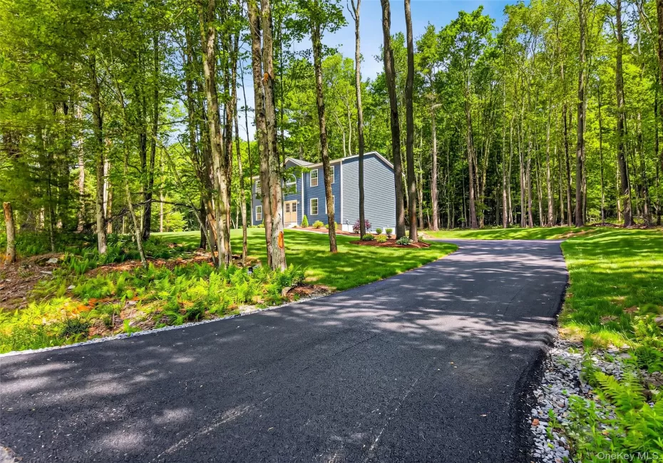 677 Marsh Road, Fallsburg, NY, 4 Bedrooms Bedrooms, 10 Rooms Rooms,2 BathroomsBathrooms,Residential,For Rent,Marsh,0,1017636 677 Marsh Road, Fallsburg, NY, 4 Bedrooms Bedrooms, 10 Rooms Rooms,2 BathroomsBathrooms,Residential,For Rent,Marsh,0,1017636