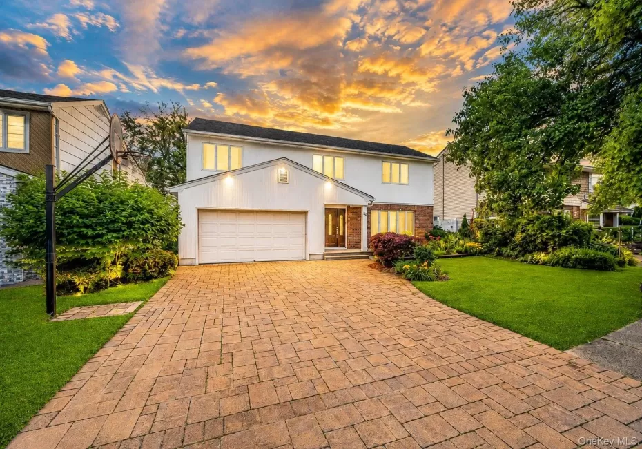 111 Melanie Drive, Hempstead, NY, 4 Bedrooms Bedrooms, 12 Rooms Rooms,2 BathroomsBathrooms,Residential,For Rent,Melanie,0,KEY1016445 111 Melanie Drive, Hempstead, NY, 4 Bedrooms Bedrooms, 12 Rooms Rooms,2 BathroomsBathrooms,Residential,For Rent,Melanie,0,KEY1016445