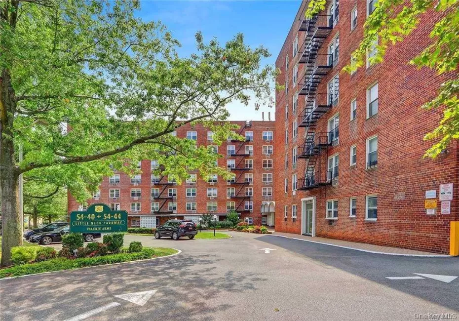 54-40 Little Neck Parkway, New York, NY, 1 Room Rooms,1 BathroomBathrooms,Residential Lease,For Rent,Little Neck,0,KEY900613 54-40 Little Neck Parkway, New York, NY, 1 Room Rooms,1 BathroomBathrooms,Residential Lease,For Rent,Little Neck,0,KEY900613