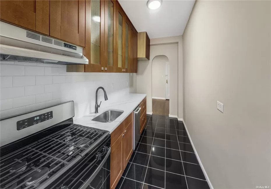 35-38 75th Street, New York, NY, 1 Bedroom Bedrooms, 3 Rooms Rooms,1 BathroomBathrooms,Residential,For Rent,75th Street,0,L3565391 35-38 75th Street, New York, NY, 1 Bedroom Bedrooms, 3 Rooms Rooms,1 BathroomBathrooms,Residential,For Rent,75th Street,0,L3565391