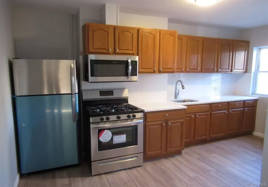 6091 54th Street, New York, NY, 4 Rooms Rooms,1 BathroomBathrooms,Residential Lease,For Rent,54th,0,KEY974478 6091 54th Street, New York, NY, 4 Rooms Rooms,1 BathroomBathrooms,Residential Lease,For Rent,54th,0,KEY974478