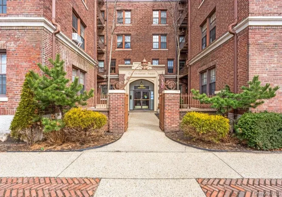 150 Burns, New York, NY, 4 Bedrooms Bedrooms, 8 Rooms Rooms,3 BathroomsBathrooms,Residential,For Rent,Burns,0,KEY992028 150 Burns, New York, NY, 4 Bedrooms Bedrooms, 8 Rooms Rooms,3 BathroomsBathrooms,Residential,For Rent,Burns,0,KEY992028