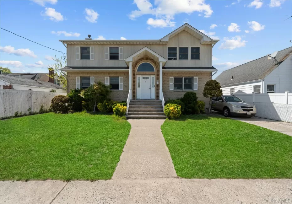 372 Madison Street, Hempstead, NY, 6 Bedrooms Bedrooms, 16 Rooms Rooms,5 BathroomsBathrooms,Residential,For Rent,Madison,0,KEY1000587 372 Madison Street, Hempstead, NY, 6 Bedrooms Bedrooms, 16 Rooms Rooms,5 BathroomsBathrooms,Residential,For Rent,Madison,0,KEY1000587