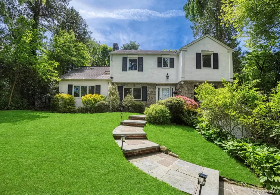 42 Old Pond Road, North Hempstead, NY, 3 Bedrooms Bedrooms, 8 Rooms Rooms,3 BathroomsBathrooms,Residential,For Rent,Old Pond,0,KEY1008261 42 Old Pond Road, North Hempstead, NY, 3 Bedrooms Bedrooms, 8 Rooms Rooms,3 BathroomsBathrooms,Residential,For Rent,Old Pond,0,KEY1008261