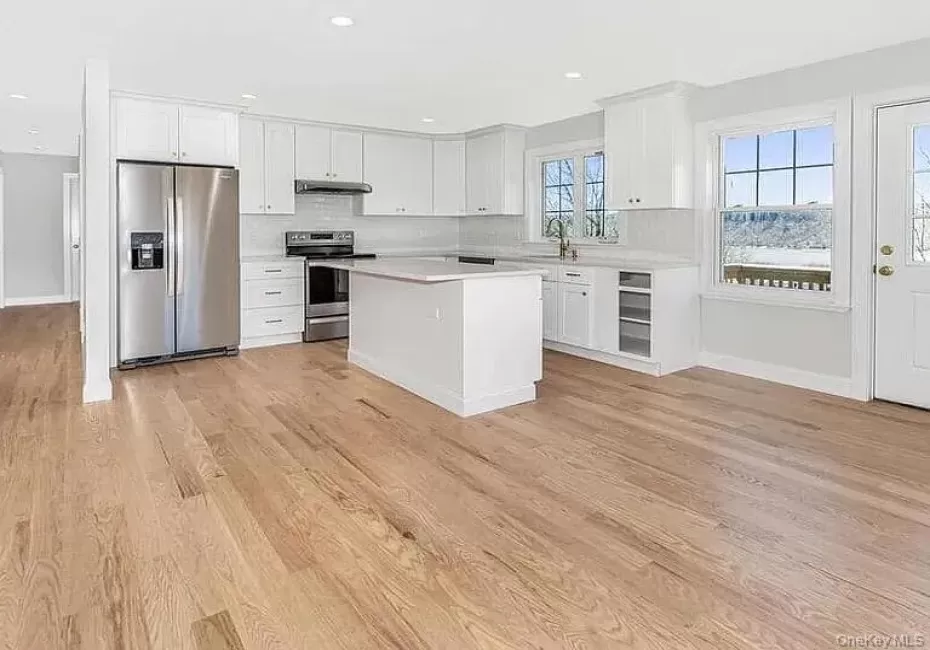 47 Lincoln Terrace, Yonkers, NY, 3 Bedrooms Bedrooms, 6 Rooms Rooms,2 BathroomsBathrooms,Residential Lease,For Rent,Lincoln,0,KEY1010601 47 Lincoln Terrace, Yonkers, NY, 3 Bedrooms Bedrooms, 6 Rooms Rooms,2 BathroomsBathrooms,Residential Lease,For Rent,Lincoln,0,KEY1010601