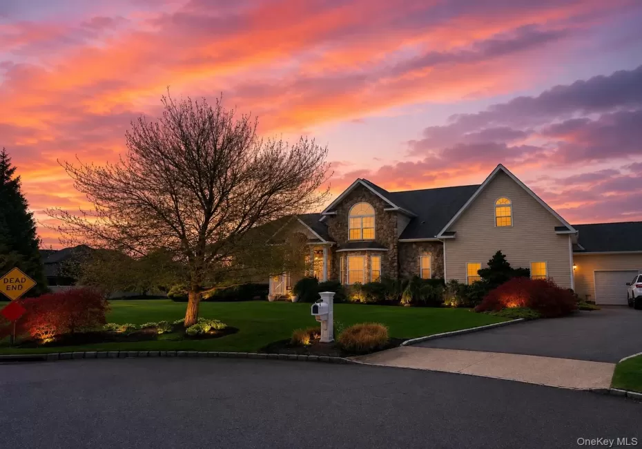 6 Westover Court, Brookhaven, NY, 5 Bedrooms Bedrooms, 12 Rooms Rooms,3 BathroomsBathrooms,Residential,For Rent,Westover,0,KEY1012630 6 Westover Court, Brookhaven, NY, 5 Bedrooms Bedrooms, 12 Rooms Rooms,3 BathroomsBathrooms,Residential,For Rent,Westover,0,KEY1012630