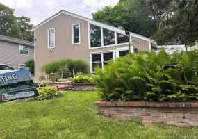 42 Bennett Avenue, Huntington, NY, 3 Bedrooms Bedrooms, 7 Rooms Rooms,2 BathroomsBathrooms,Residential,For Rent,Bennett,0,KEY1014657 42 Bennett Avenue, Huntington, NY, 3 Bedrooms Bedrooms, 7 Rooms Rooms,2 BathroomsBathrooms,Residential,For Rent,Bennett,0,KEY1014657