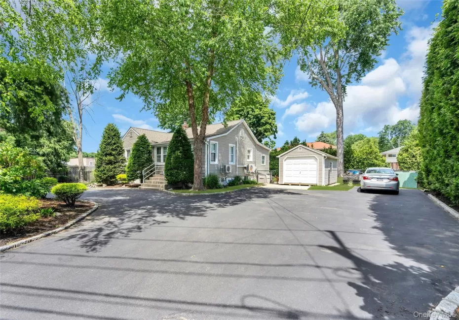 533 Old Country Road, Babylon, NY, 2 Bedrooms Bedrooms, 5 Rooms Rooms,2 BathroomsBathrooms,Residential,For Rent,Old Country,0,1013866 533 Old Country Road, Babylon, NY, 2 Bedrooms Bedrooms, 5 Rooms Rooms,2 BathroomsBathrooms,Residential,For Rent,Old Country,0,1013866