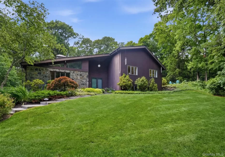 17 Stoutenburgh Drive, Hyde Park, NY, 4 Bedrooms Bedrooms, 9 Rooms Rooms,3 BathroomsBathrooms,Residential,For Rent,Stoutenburgh,0,1015051 17 Stoutenburgh Drive, Hyde Park, NY, 4 Bedrooms Bedrooms, 9 Rooms Rooms,3 BathroomsBathrooms,Residential,For Rent,Stoutenburgh,0,1015051