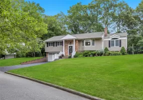 4 Long Hill Road, Smithtown, NY, 5 Bedrooms Bedrooms, 9 Rooms Rooms,3 BathroomsBathrooms,Residential,For Rent,Long Hill,0,1016495 4 Long Hill Road, Smithtown, NY, 5 Bedrooms Bedrooms, 9 Rooms Rooms,3 BathroomsBathrooms,Residential,For Rent,Long Hill,0,1016495