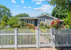 1 Hale Place, Hempstead, NY, 3 Bedrooms Bedrooms, 5 Rooms Rooms,2 BathroomsBathrooms,Residential,For Rent,Hale,0,1016636 1 Hale Place, Hempstead, NY, 3 Bedrooms Bedrooms, 5 Rooms Rooms,2 BathroomsBathrooms,Residential,For Rent,Hale,0,1016636