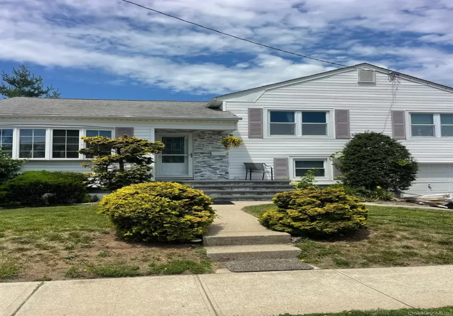 347 Stewart Avenue, Oyster Bay, NY, 3 Bedrooms Bedrooms, 4 Rooms Rooms,2 BathroomsBathrooms,Residential Lease,For Rent,Stewart,0,KEY1012937 347 Stewart Avenue, Oyster Bay, NY, 3 Bedrooms Bedrooms, 4 Rooms Rooms,2 BathroomsBathrooms,Residential Lease,For Rent,Stewart,0,KEY1012937