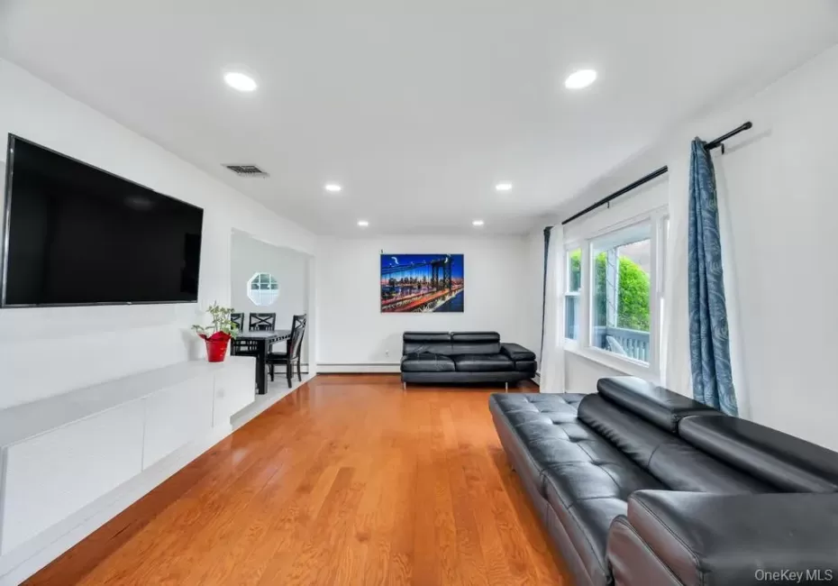 32 Beverly Street, Islip, NY, 5 Bedrooms Bedrooms, 15 Rooms Rooms,3 BathroomsBathrooms,Residential,For Rent,Beverly,0,KEY1015313 32 Beverly Street, Islip, NY, 5 Bedrooms Bedrooms, 15 Rooms Rooms,3 BathroomsBathrooms,Residential,For Rent,Beverly,0,KEY1015313