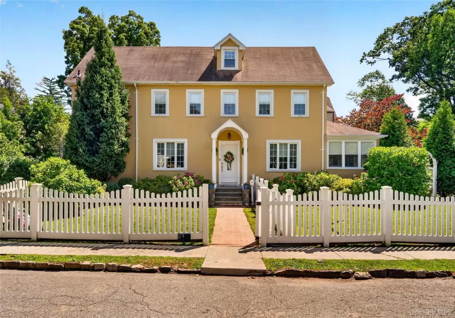 2 Stewart Avenue, Eastchester, NY, 3 Bedrooms Bedrooms, 6 Rooms Rooms,2 BathroomsBathrooms,Residential,For Rent,Stewart,0,1013172 2 Stewart Avenue, Eastchester, NY, 3 Bedrooms Bedrooms, 6 Rooms Rooms,2 BathroomsBathrooms,Residential,For Rent,Stewart,0,1013172