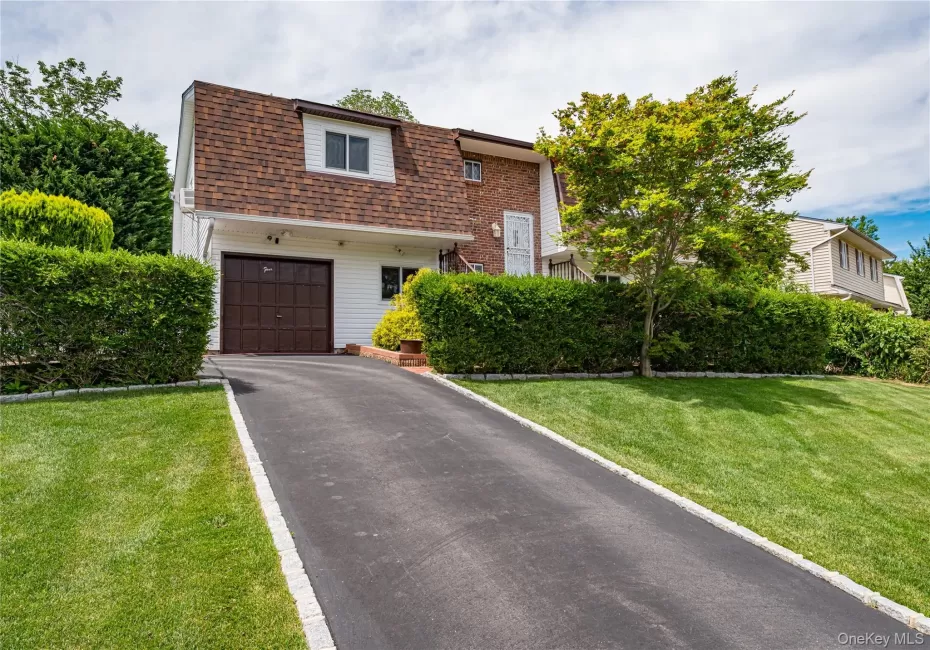 4 Bowman Lane, Smithtown, NY, 4 Bedrooms Bedrooms, 9 Rooms Rooms,2 BathroomsBathrooms,Residential,For Rent,Bowman,0,KEY1015982 4 Bowman Lane, Smithtown, NY, 4 Bedrooms Bedrooms, 9 Rooms Rooms,2 BathroomsBathrooms,Residential,For Rent,Bowman,0,KEY1015982