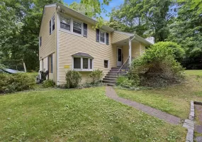 4 Lorraine Road, Lewisboro, NY, 3 Bedrooms Bedrooms, 6 Rooms Rooms,1 BathroomBathrooms,Residential,For Rent,Lorraine,0,1016494 4 Lorraine Road, Lewisboro, NY, 3 Bedrooms Bedrooms, 6 Rooms Rooms,1 BathroomBathrooms,Residential,For Rent,Lorraine,0,1016494