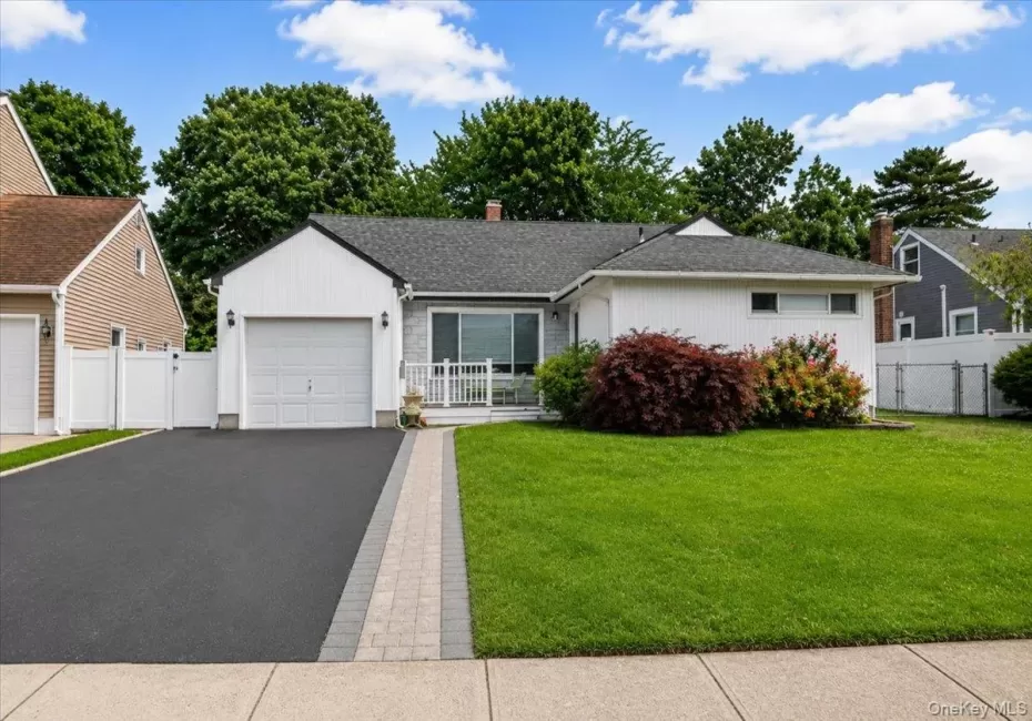 512 Farmranch Road, Oyster Bay, NY, 3 Bedrooms Bedrooms, 7 Rooms Rooms,1 BathroomBathrooms,Residential,For Rent,Farmranch,0,KEY1016513 512 Farmranch Road, Oyster Bay, NY, 3 Bedrooms Bedrooms, 7 Rooms Rooms,1 BathroomBathrooms,Residential,For Rent,Farmranch,0,KEY1016513