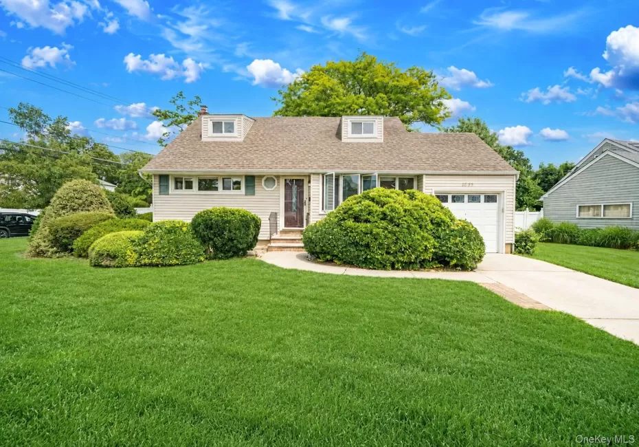 2055 Alan Drive, Hempstead, NY, 4 Bedrooms Bedrooms, 7 Rooms Rooms,2 BathroomsBathrooms,Residential,For Rent,Alan,0,KEY1016782 2055 Alan Drive, Hempstead, NY, 4 Bedrooms Bedrooms, 7 Rooms Rooms,2 BathroomsBathrooms,Residential,For Rent,Alan,0,KEY1016782