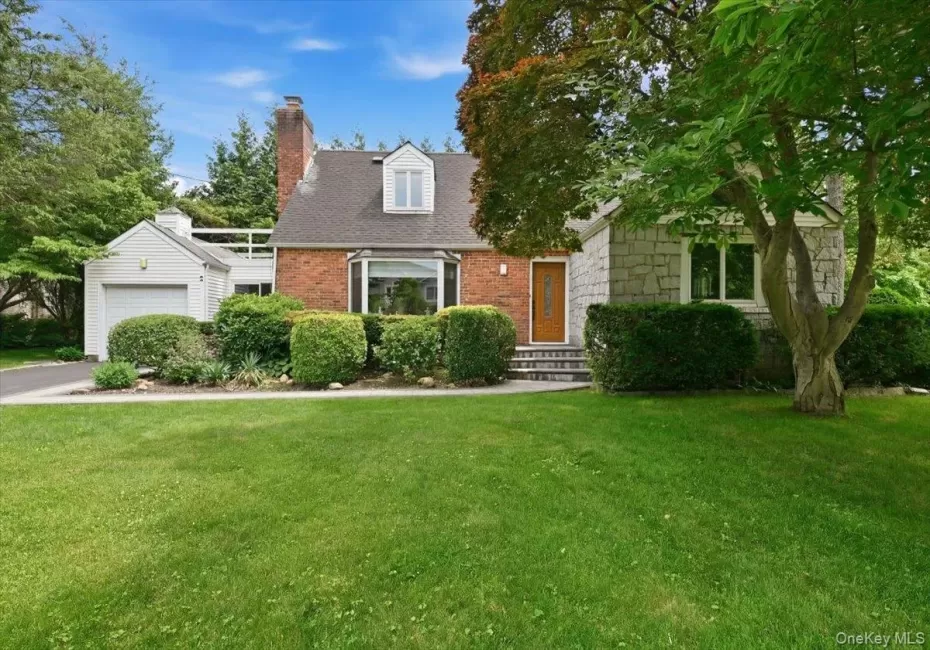 2 Crabtree Lane, North Hempstead, NY, 4 Bedrooms Bedrooms, 8 Rooms Rooms,2 BathroomsBathrooms,Residential,For Rent,Crabtree,0,KEY1014585 2 Crabtree Lane, North Hempstead, NY, 4 Bedrooms Bedrooms, 8 Rooms Rooms,2 BathroomsBathrooms,Residential,For Rent,Crabtree,0,KEY1014585